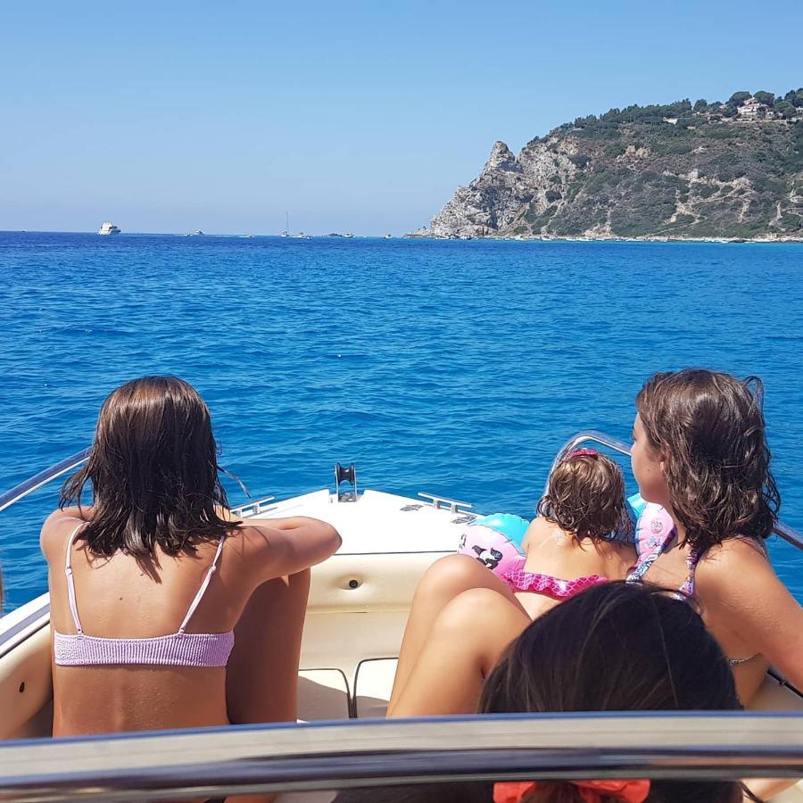 Ninfa Sul Mare Apartments 50 M E T R I Dal Mare Best Breakfast And Free Parking Capo Vaticano Bagian luar foto