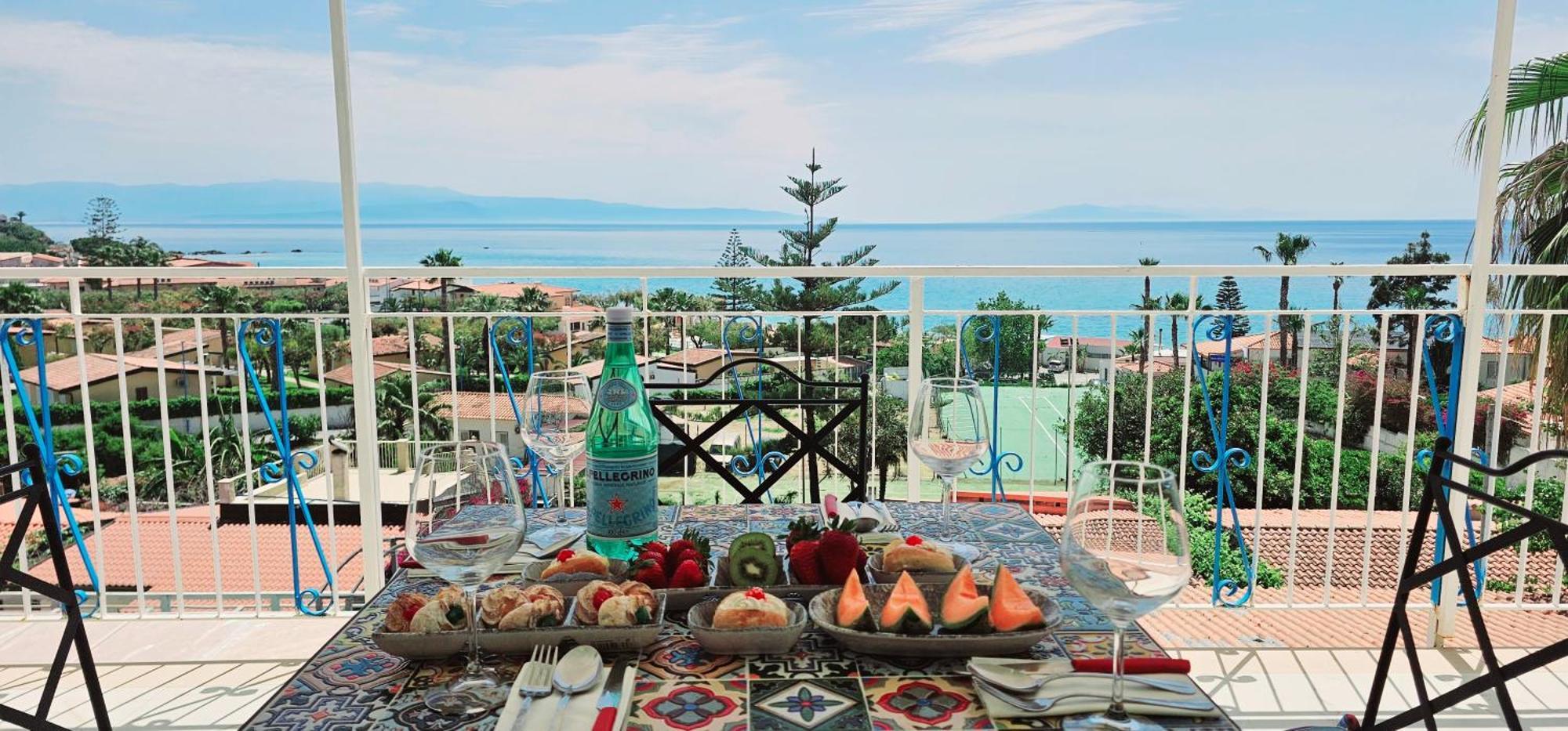 Ninfa Sul Mare Apartments 50 M E T R I Dal Mare Best Breakfast And Free Parking Capo Vaticano Bagian luar foto